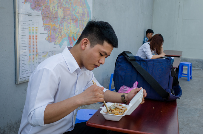 Người Sài Gòn rồng rắn xếp hàng làm thủ tục nhà đất